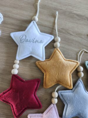 Boule de Noël étoile personnalisée en velours