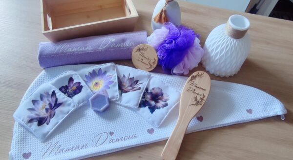 Corbière  de soins beauté couleur violette – Image 3